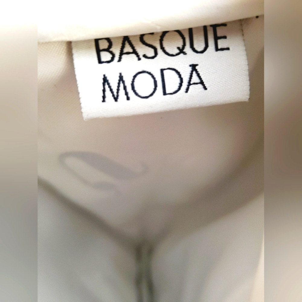 Basque Moda Triangular Pyramid Crossbody/Wristlet - image 5